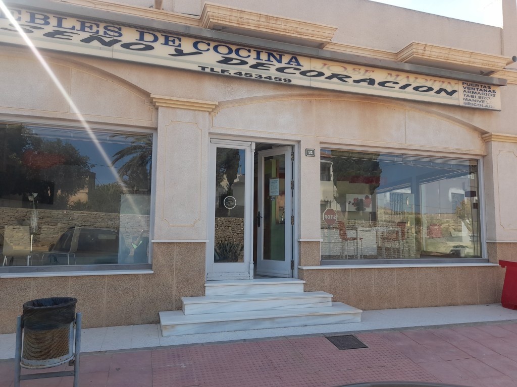 Se vende local en calle Blas Infante, Antas,&nbsp;Almería