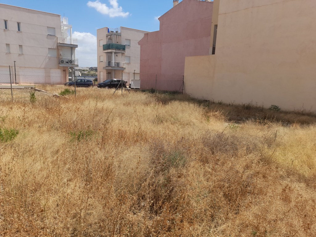 Se vende parcela en calle Federico García Lorca, en Antas,&nbsp;Almería