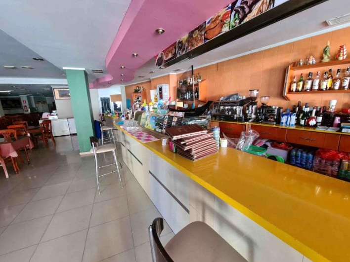 Se vende local en calle Carretera 144  Huércal Overa